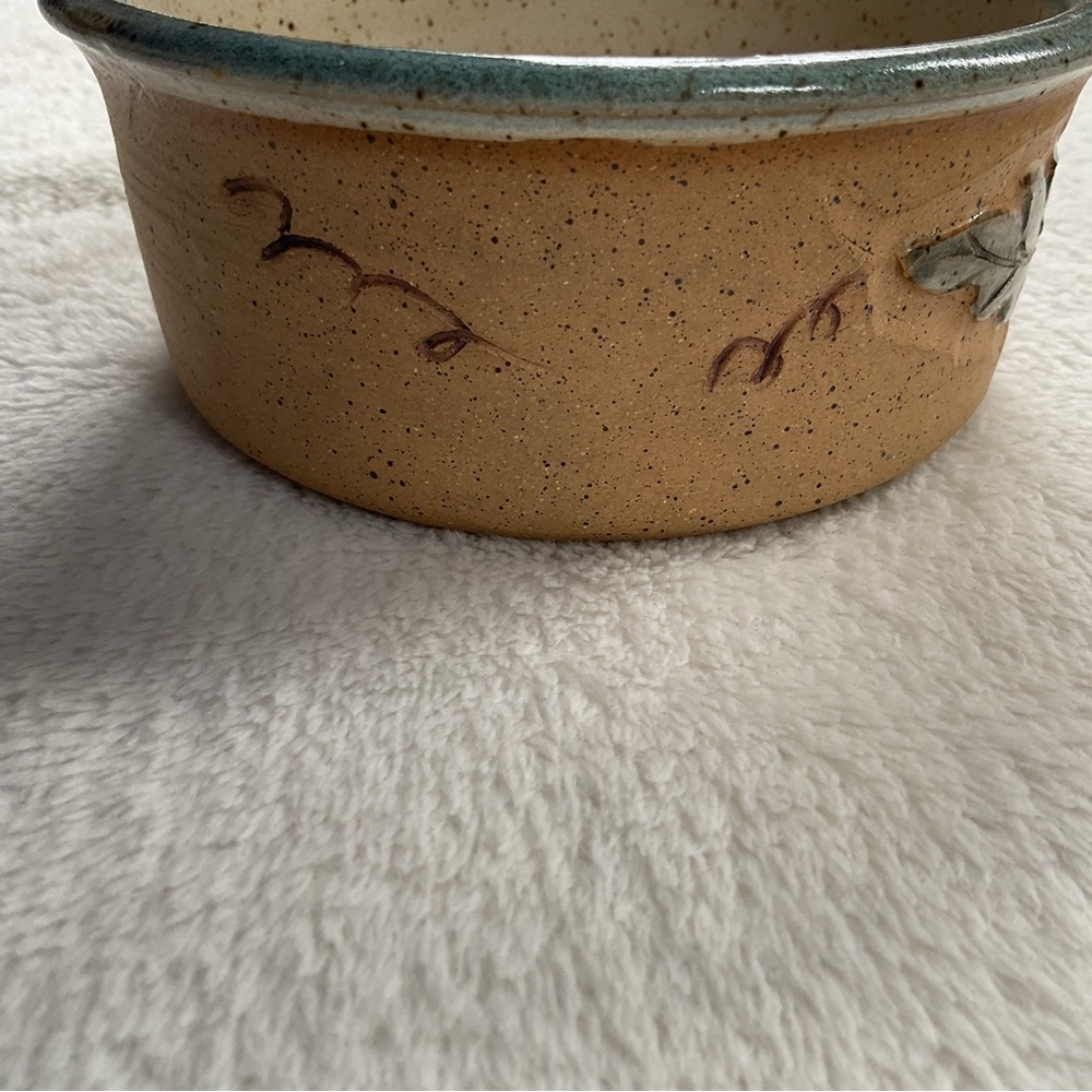 Vintage Studio Pottery Grape Wine Bottle Coaster Signed Ceramic - Picture 7 of 14